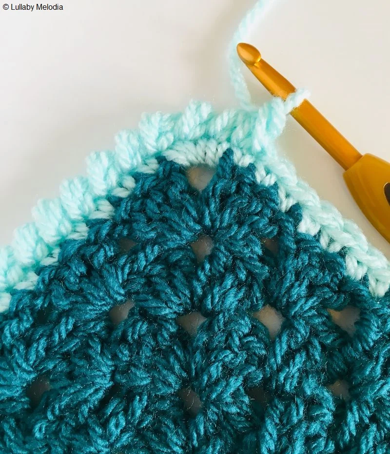 Zigzag Knit Pattern You Can Use In Both Sides - CrochetBeja