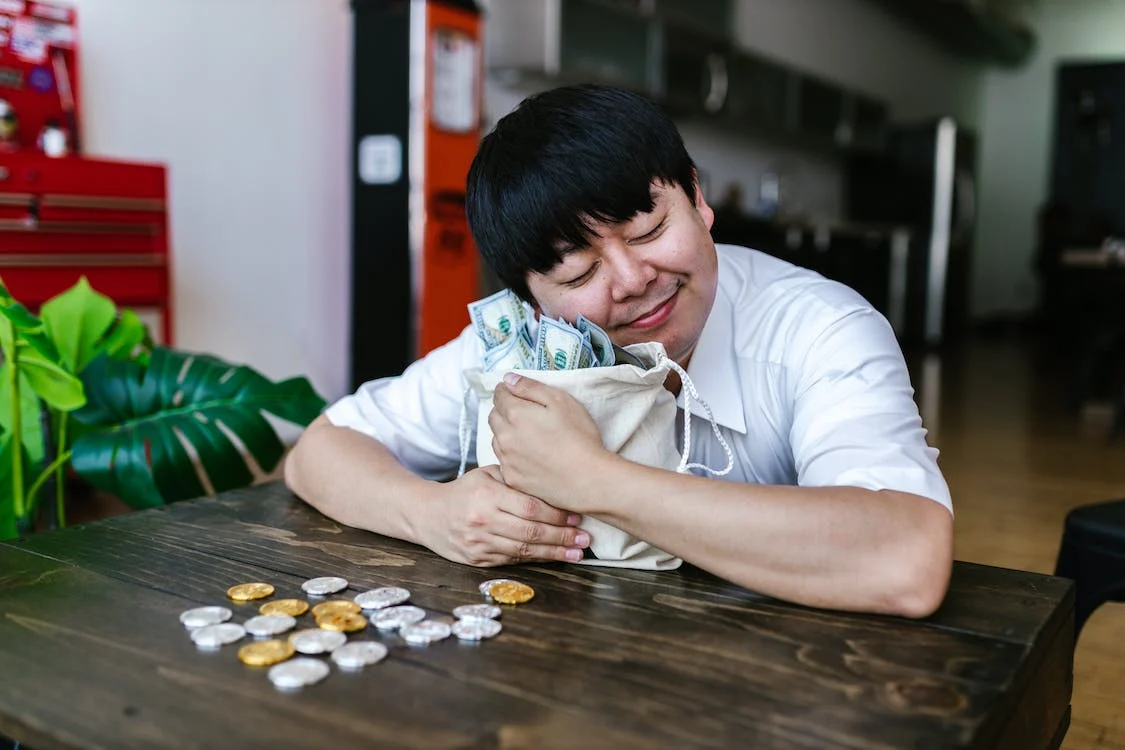 Ganar dinero rápido Invirtiendo en criptomonedas: ¿Es real?