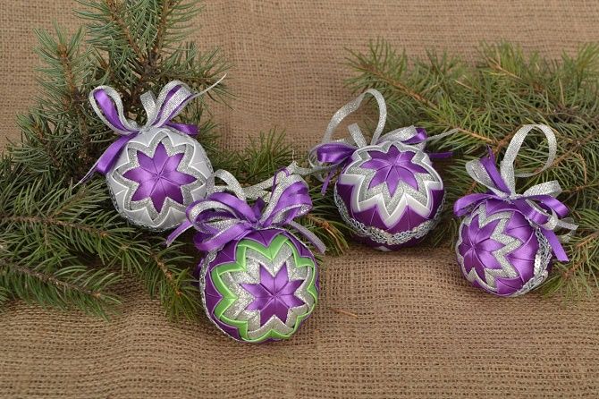 Beautiful and unusual decor of Christmas balls - the best ideas with photo 16