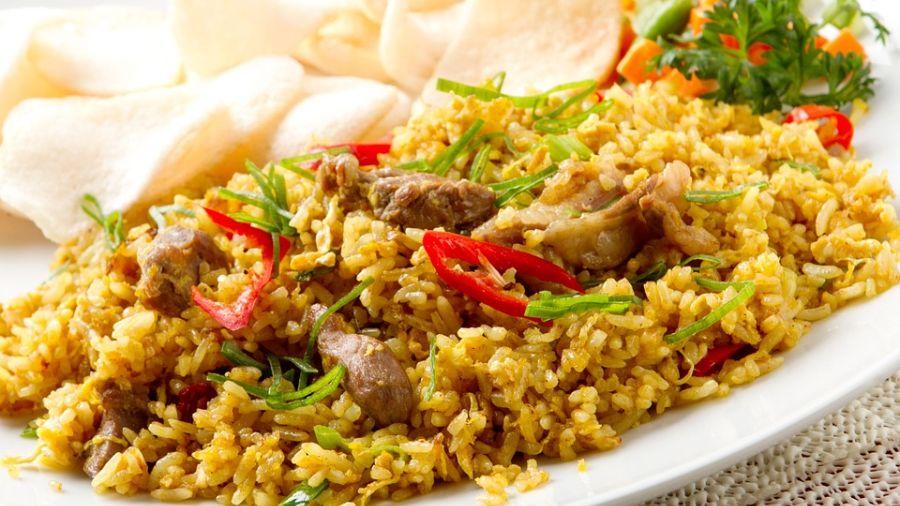 Yuk, coba sendiri masak resep nasi goreng spesial di rumah yang enak dan lezat untuk keluarga dengan panduan Dapur Umami ala Sajiku® Bumbu Nasi Goreng.
