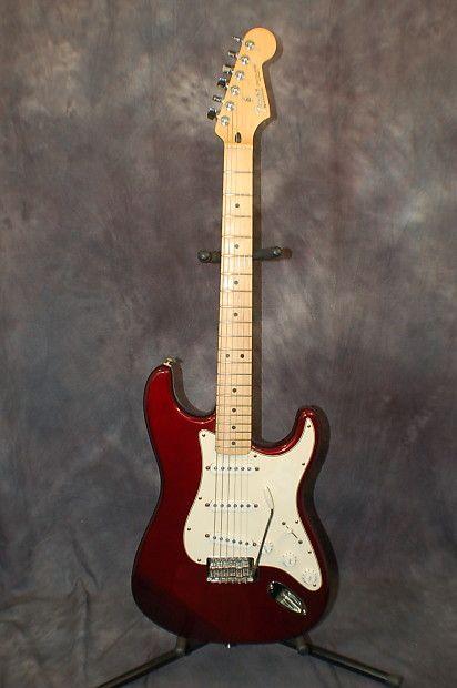 Fender Standard Stratocaster รูป3