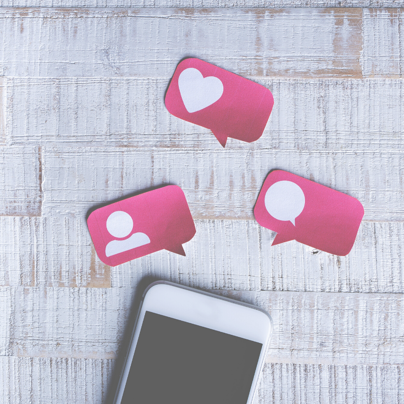 phone hearts social media