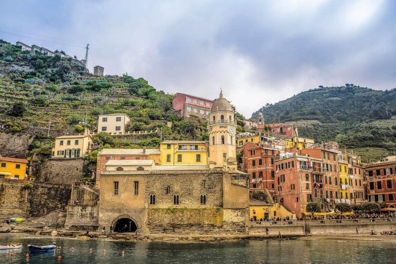 Vernazza's harbor with colored buildings in the background