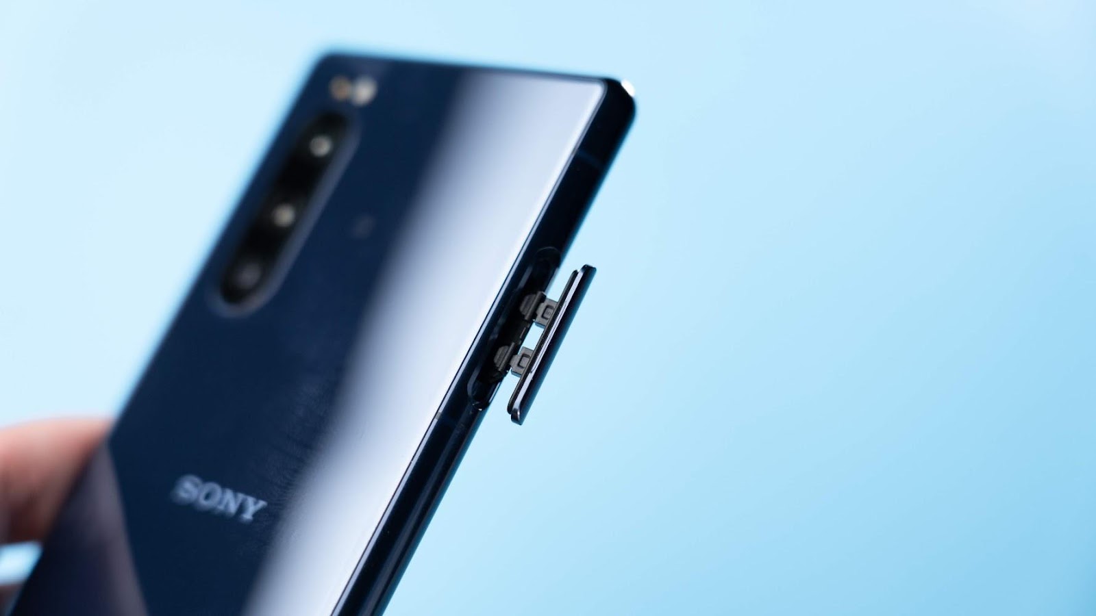 【首發開箱】索尼 Sony Xperia 5 —— 尺寸更小,但是拍照更專業。|科技狗 【首發開箱】索尼 Sony Xperia 5 —— 尺寸更小,但是拍照更專業。|科技狗