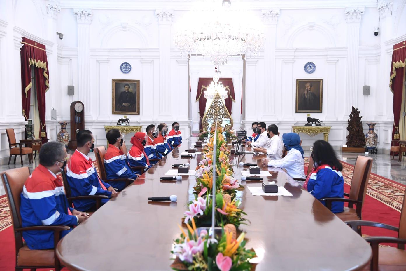 Presiden%20Jokowi%20Beri%20Arahan%20ke%20Pekerja%20Pertamina%20Hulu%20Rokan%20di%20Istana-8.jpeg