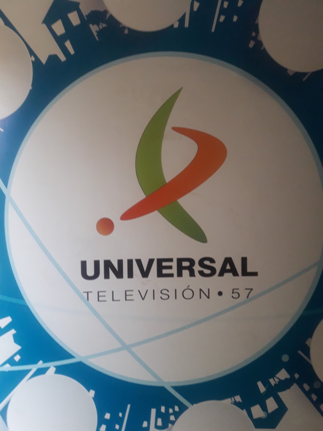 Universal televisión