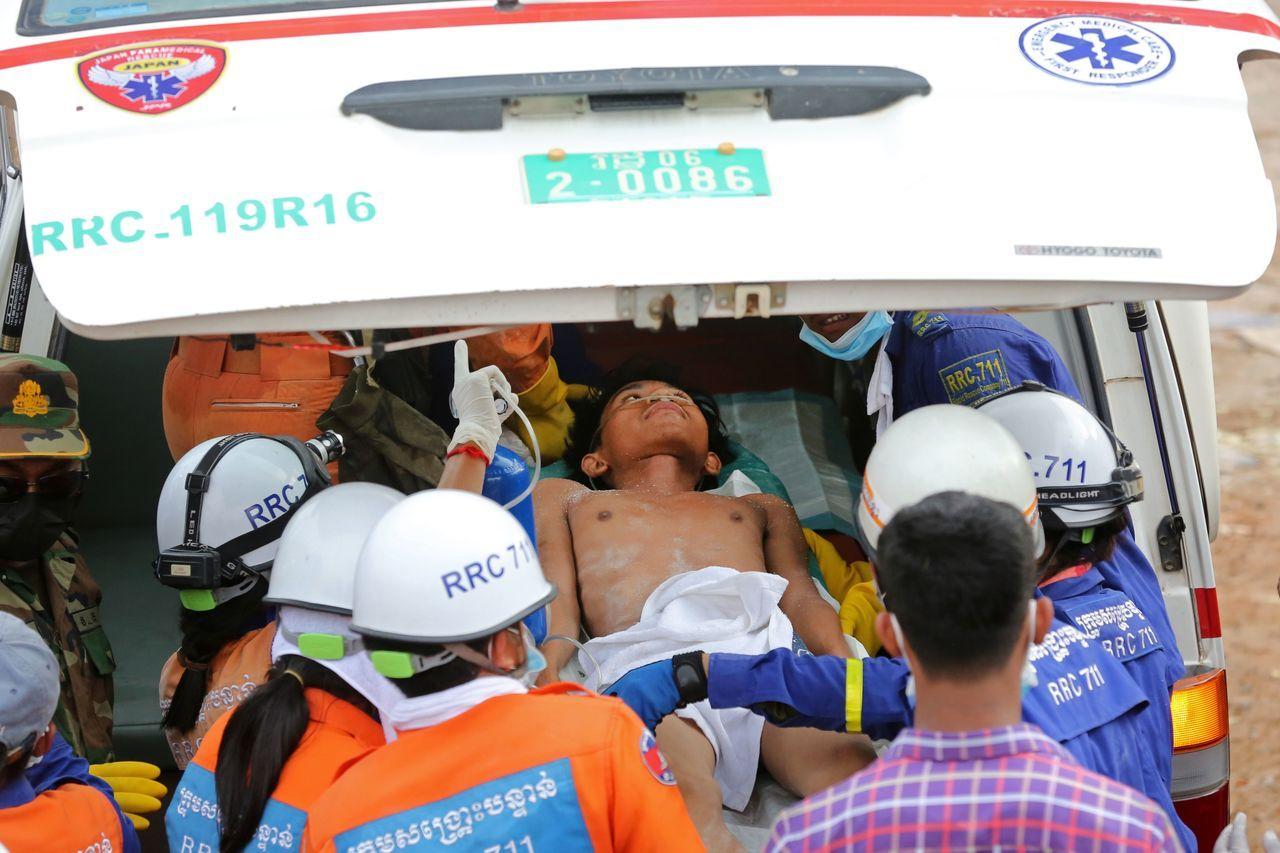 柬埔寨“中资违建倒塌案”28死：4中国商人被捕