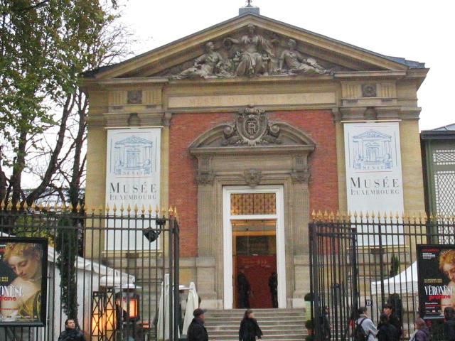 Façade du Musée du Luxembourg, Paris, France