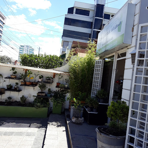 Av. de los Shyris N37-202, Quito 170102