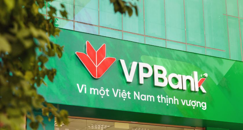 Hotline hỗ trợ của VPBank là một công cụ quan trọng giúp khách hàng tiếp cận thông tin và dịch vụ một cách thuận tiện