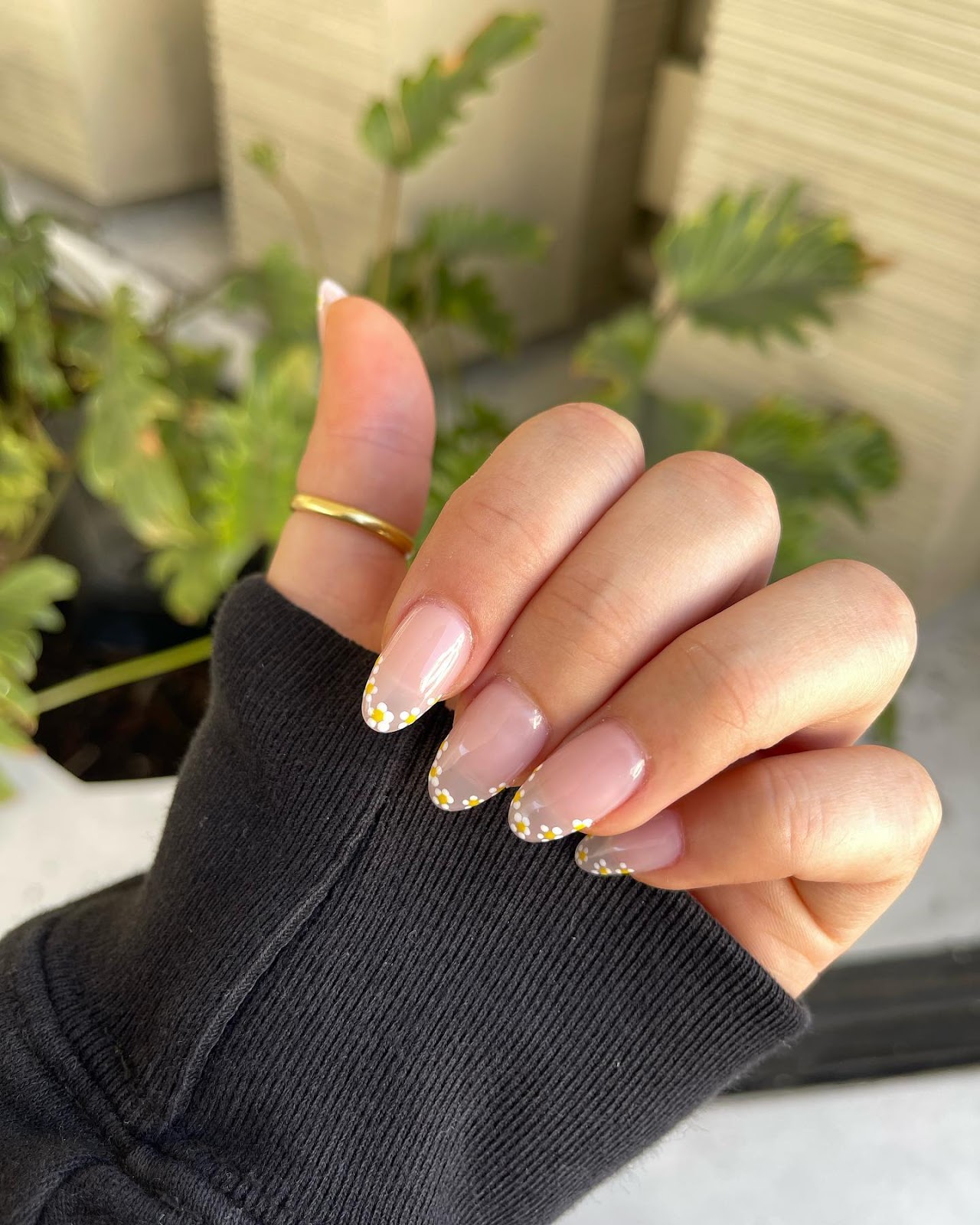 Minimalist Floral Nails