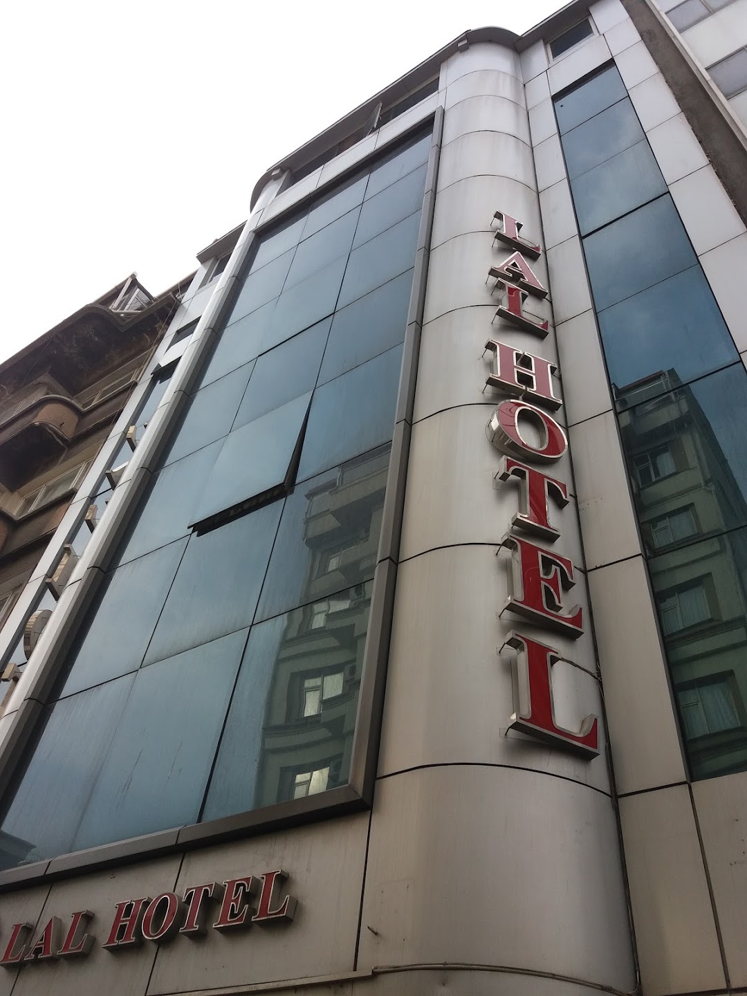 LAL HOTEL