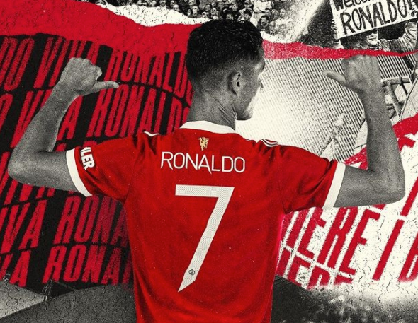Image of Ronaldo wearing the legendary number 7 shirt
