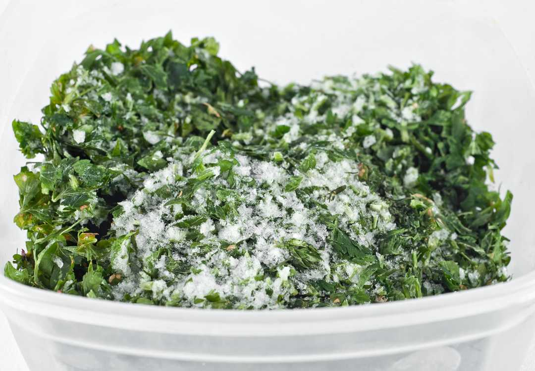 Does Frozen Parsley Look And Taste The Same As Fresh Parsley?