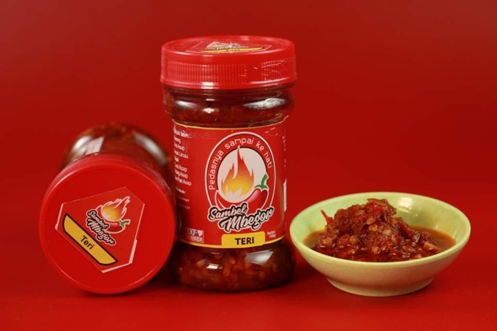 https://cdn.statically.io/img/produkumkmjember.id/assets-new/uploads/produk/1631341274-sambal-teri-khas-sambel-mbegor-1.JPG?f=auto