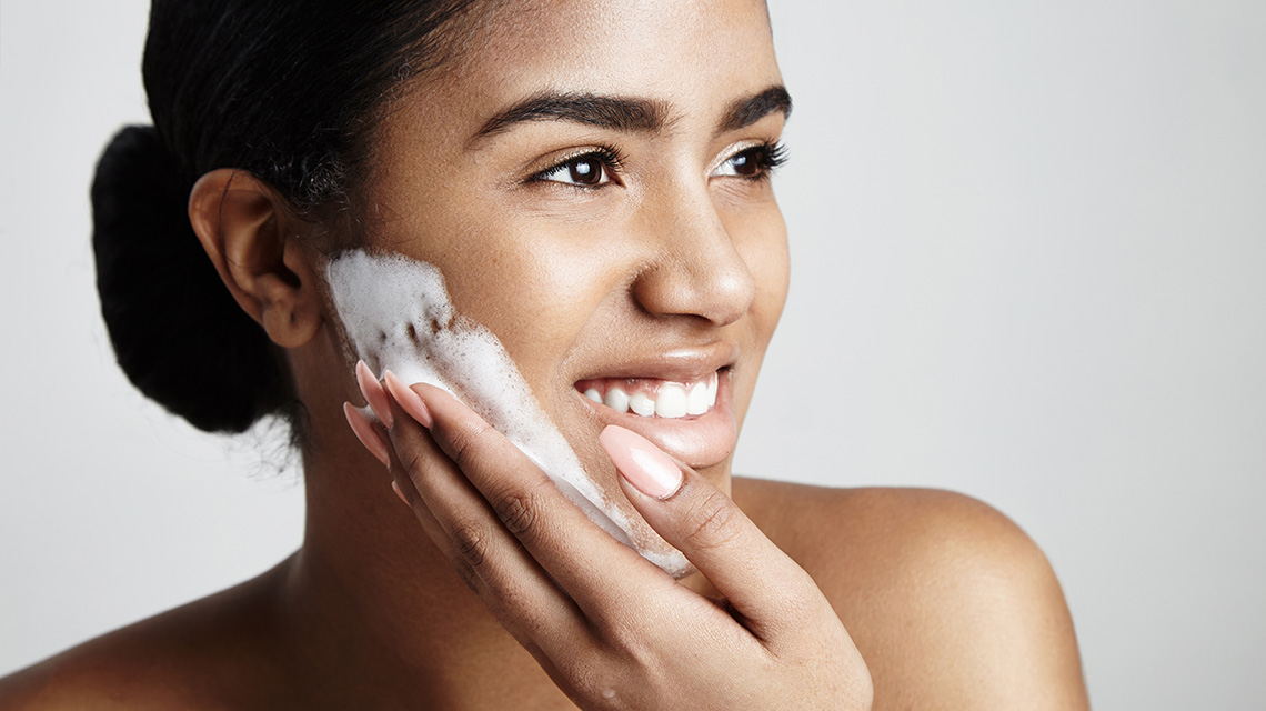 Refresh And Renew Your Skincare Journey With Facial Wash