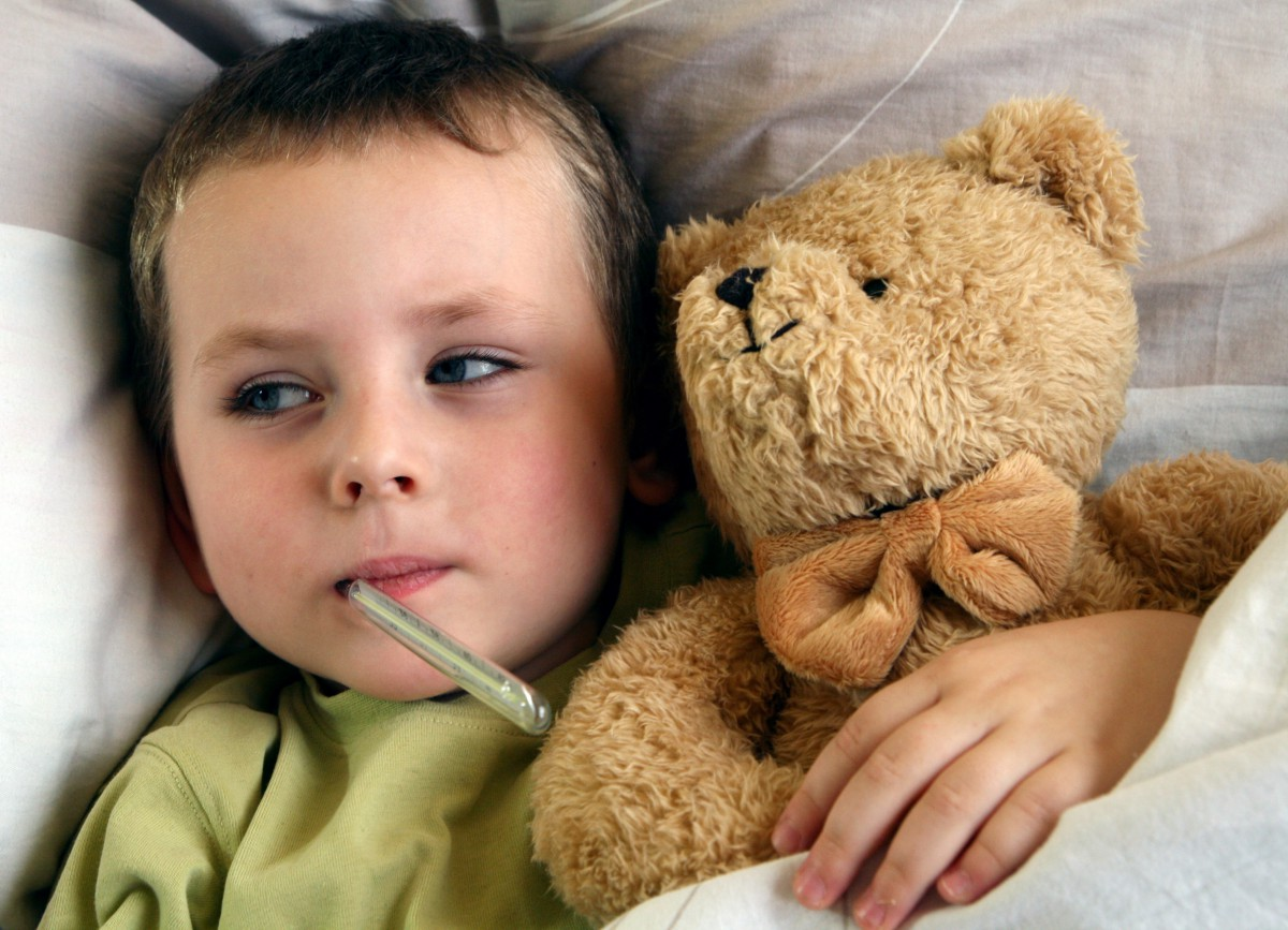 2 ребенок больной. Макар ЧБД. Ребенок болеет. Часто болеющие дети.
