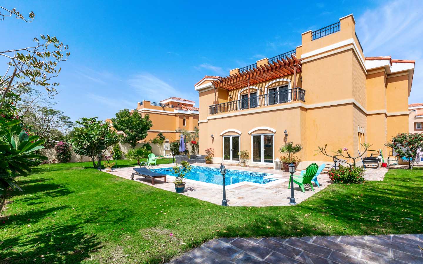 checklist when looking at a house to buy: villa in dubai