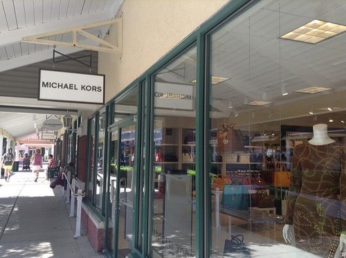 Cửa hàng Michael kors