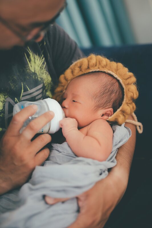 Baby drinking formula - can I bring milk on a plane?