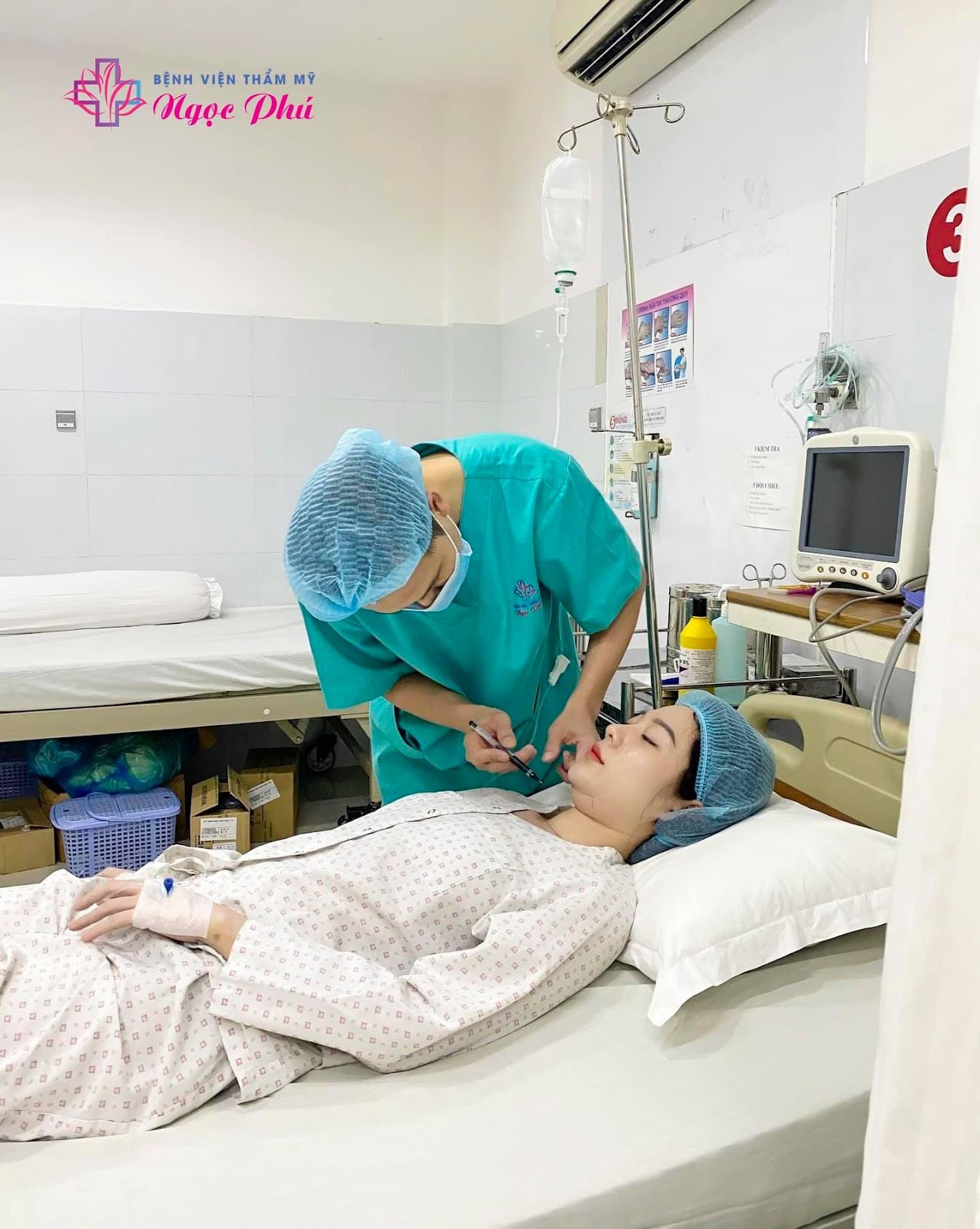 Thẩm mỹ Thẩm Mỹ Việt Nam là địa chỉ hút mỡ cằm được đông đảo các khách hàng trong và ngoài nước lựa chọn