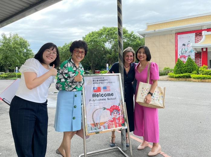 圖一：接待教師團三位老師Ms. Ann Diederich、中文老師 Lois Chung、慈濟人文學校校長 Grace Yin