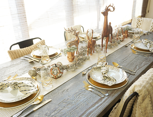 Gold and copper Christmas table