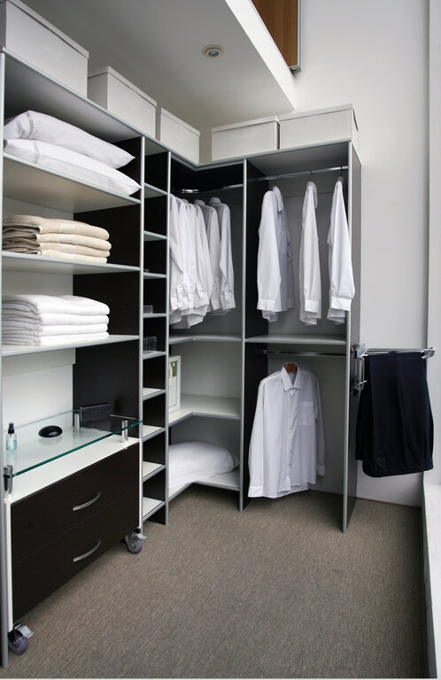 storing white clothes 