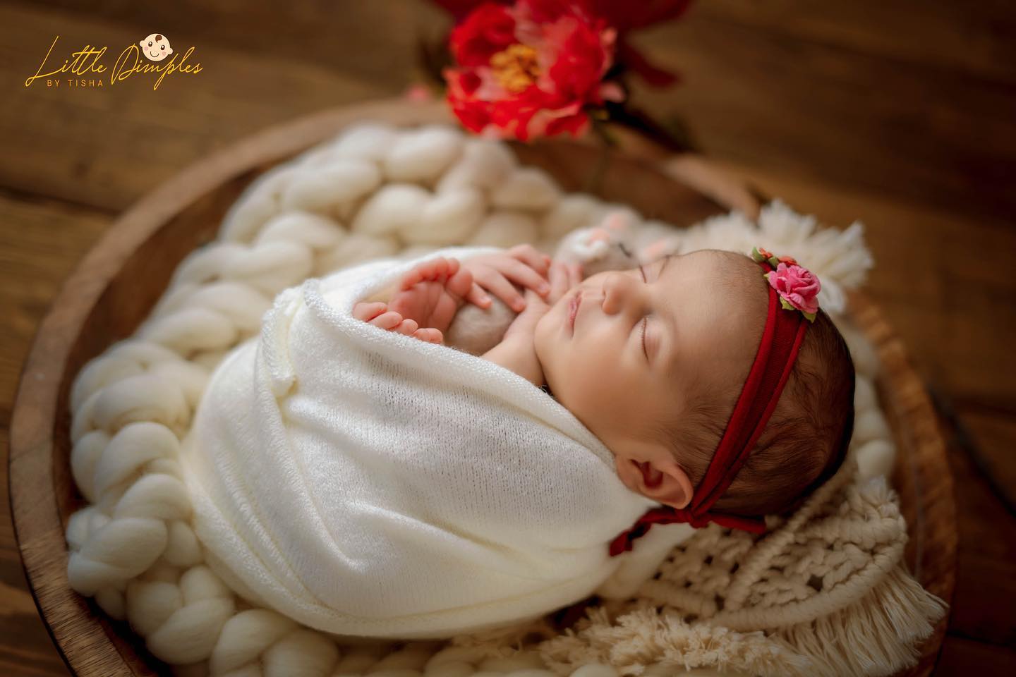 We specialize in elegant newborn photography and Baby Photoshoot Bangalore. If you are looking for baby photography or newborn photoshoot in Bangalore, contact us now!