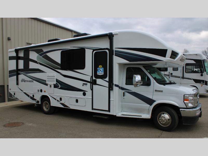 This outstanding class C motorhome is the perfect family RV.