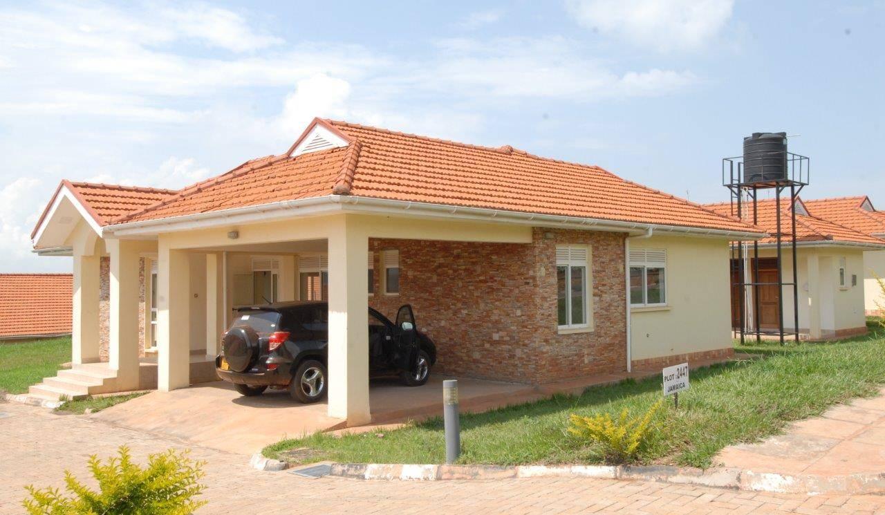 Rumah Sederhana tapi Mewah 1 Lantai dengan Carport