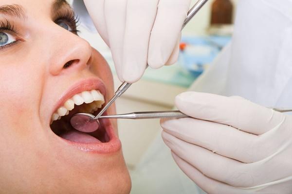 Kết quả hình ảnh cho chăm sóc răng sứ