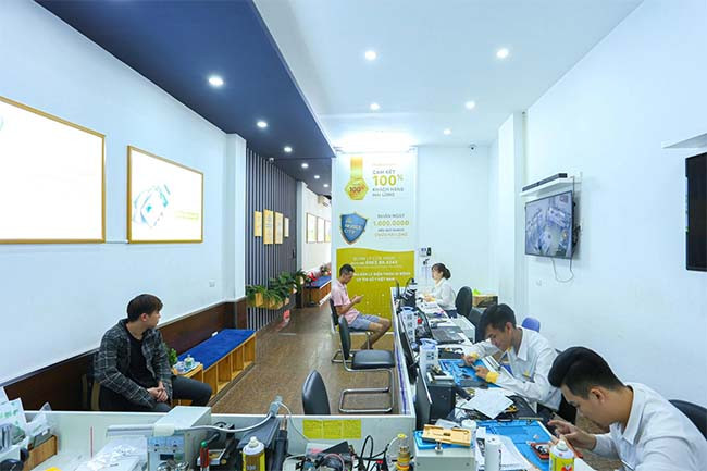cach-khac-phuc-man-hinh-dien-thoai-iphone-bi-vang-mang-den-trung-tam-sua-chua
