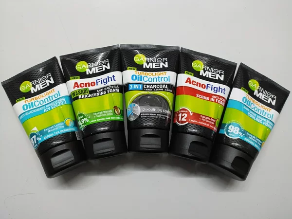 skincare pria untuk kulit berminyak dan berjerawat