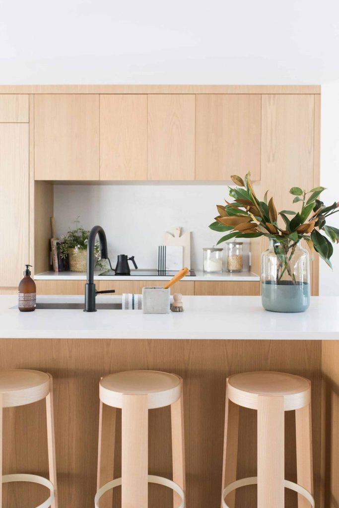 small kitchen ideas - add invisible hardware