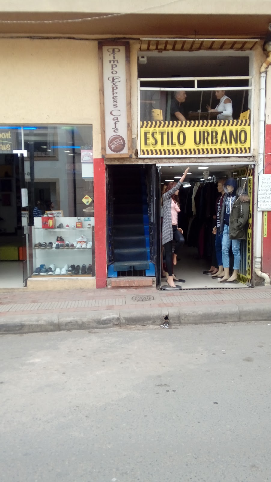 PimpoExpress Cafe Bar