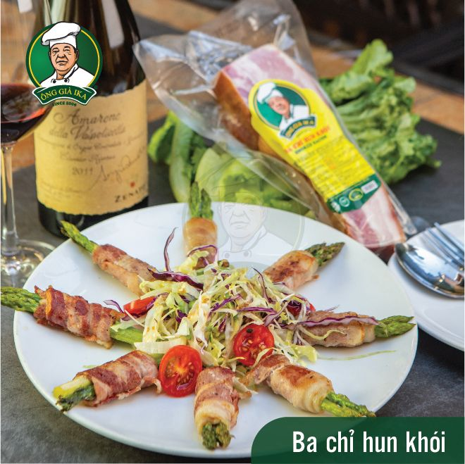Trang trí món ăn Noel với thịt ba chỉ hun khói IKA