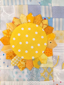 little applique sun Dresden Plate Quilt Pattern