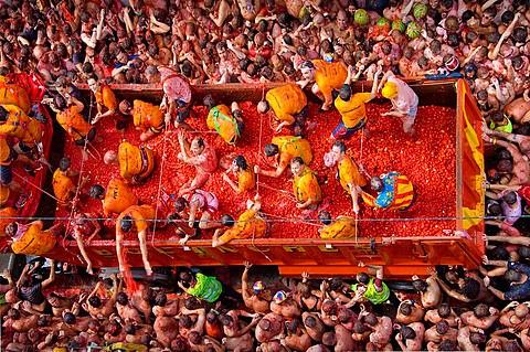 Resultado de imagen de la tomatina de buñol