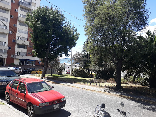 GAREMMED CIA. LTDA., GR COMERCIALIZADORA DE EQUIPOS E INSUMOS MÉDICOS - Fisioterapeuta
