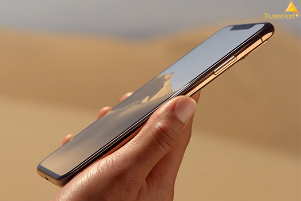 Thay mặt kính iPhone XS lấy ngay tại Hà Nội