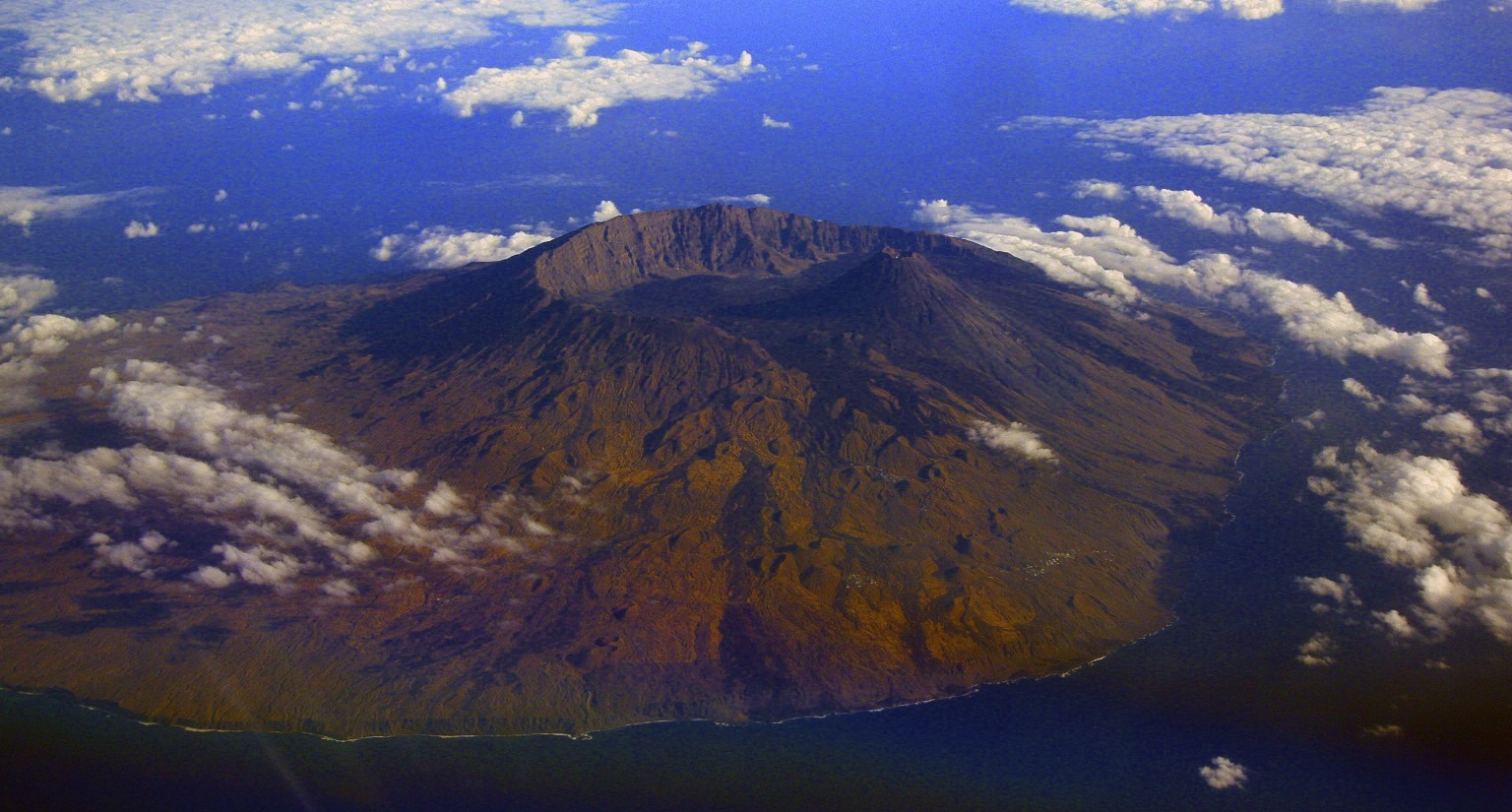 pico-do-fogo-fogo-cape-verde-africa1.jpg