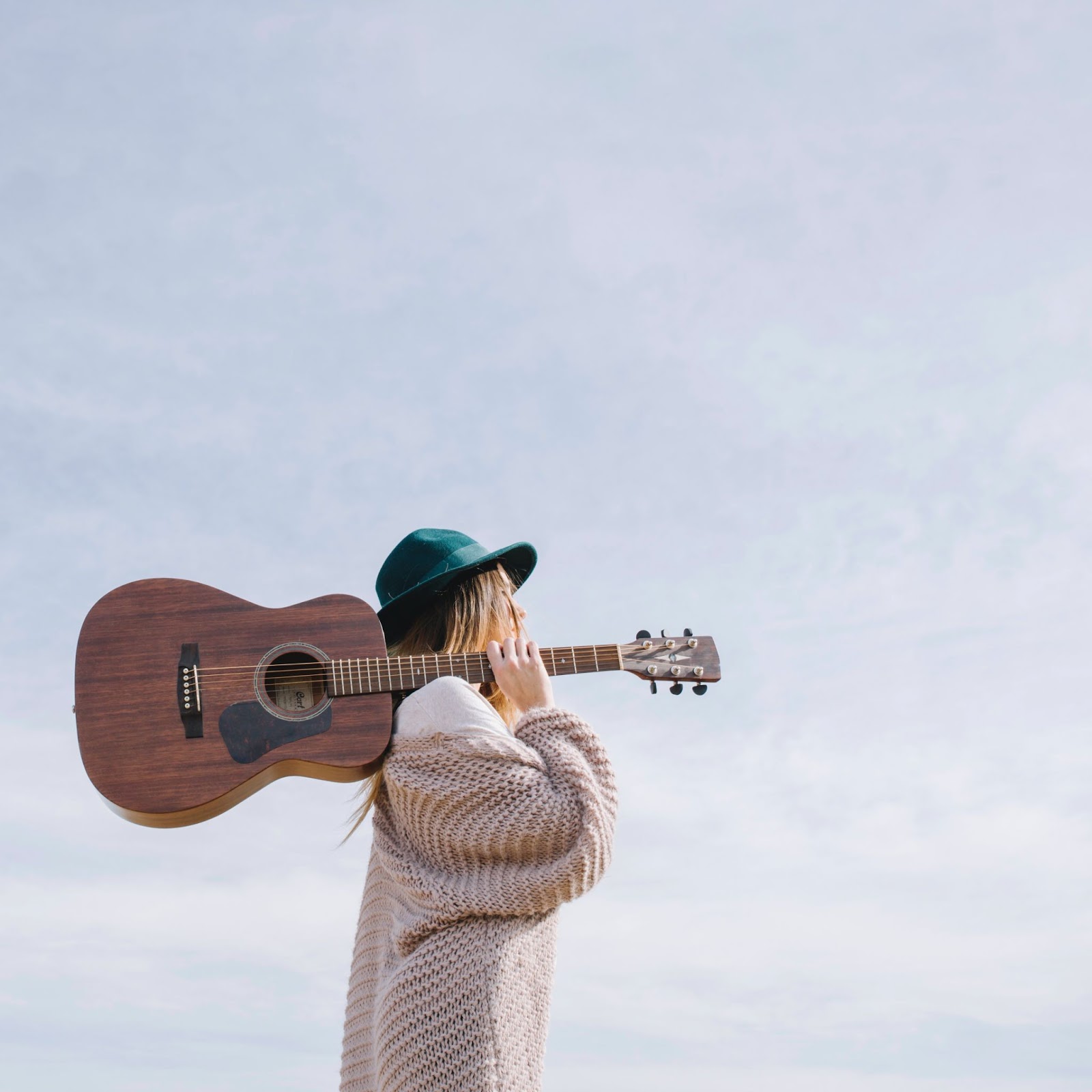 Woman with guitar