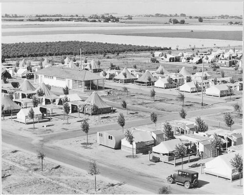 Shafter Camp, Central Valley, California, 1939. Photograph by Dorothy Lange.