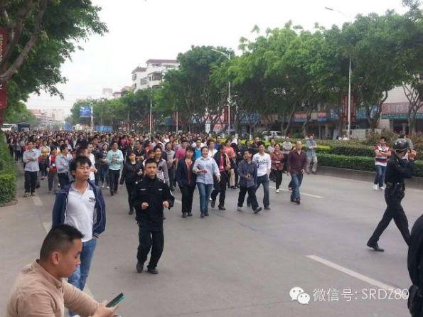 广东中山近万工人罢工游行遭镇压