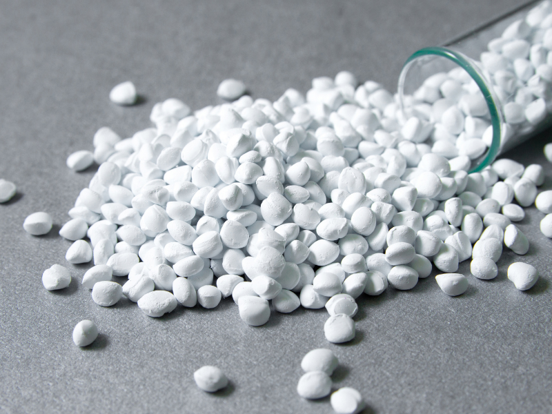 One of the most significant factors affecting the cost of filler masterbatch is the price of raw materials.