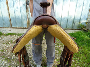 A vendre camion + selle western Pool's + divers matèriel + levure de Bière E5nqRFzpKdmADVpSnKugAElpS_EuVw2dPiCXscqY2us=w296-h221-p-no