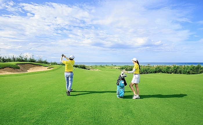 Trải nghiệm tour du lịch golf Ninh Bình - Tour golf - du lịch thượng lưu