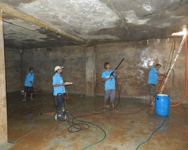 thau rửa bể nước tại Thanh Trì