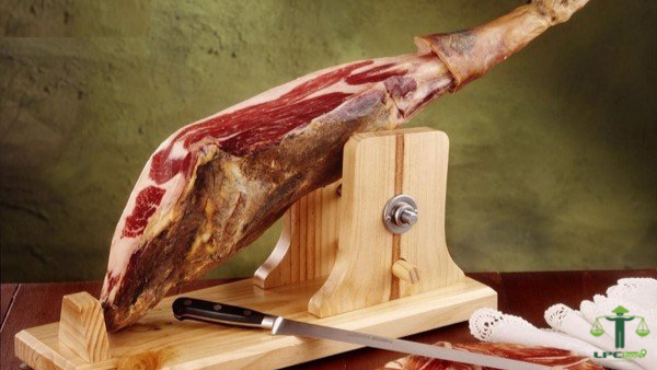 Bật mí cách cắt thịt heo muối Iberico đúng chuẩn chuyên gia siêu đơn giản1